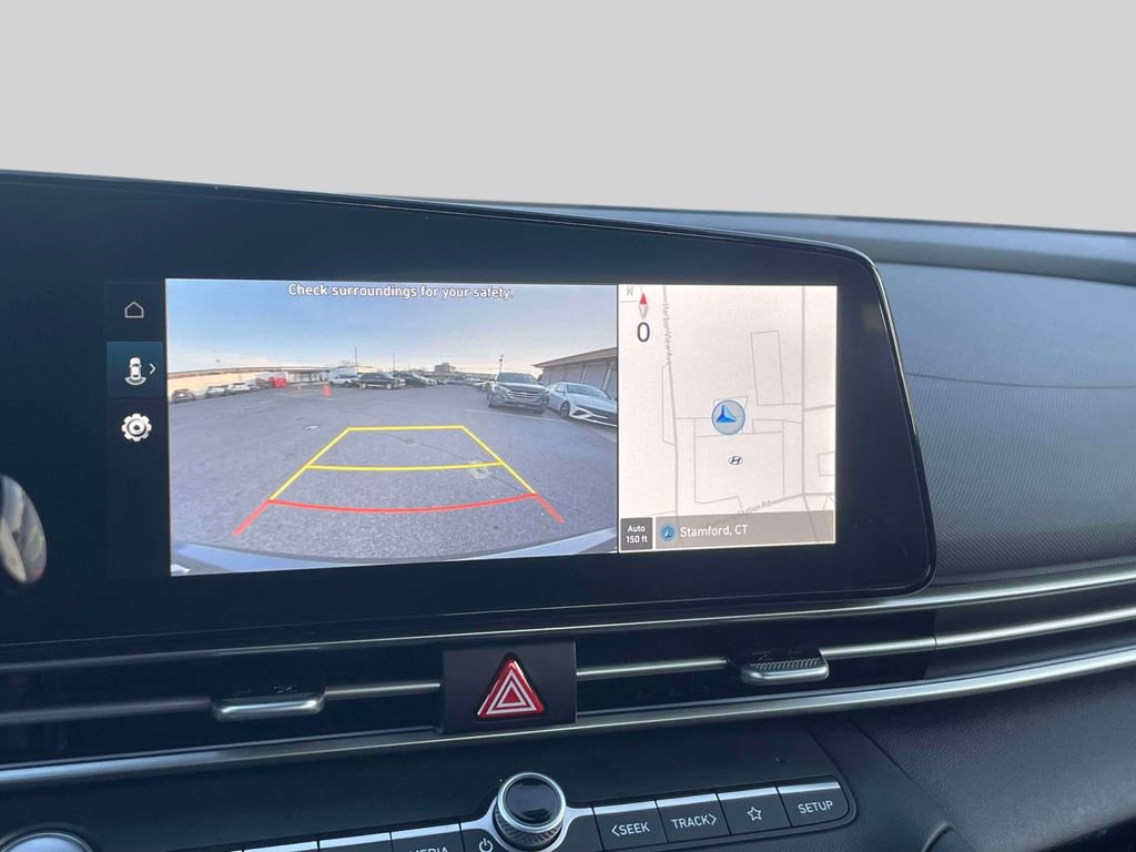 Used 2024 Hyundai Elantra SEL image 28