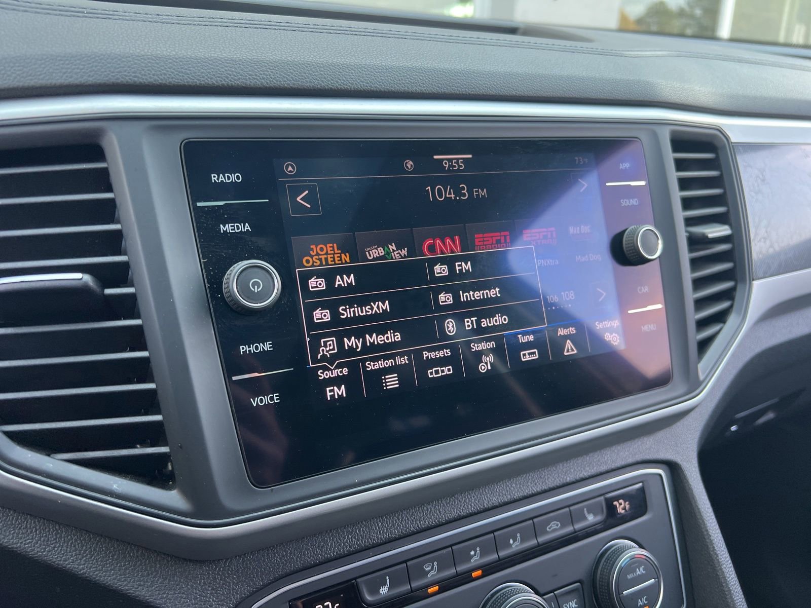 Used 2021 Volkswagen Atlas SE w/ Panoramic Sunroof Package image 22