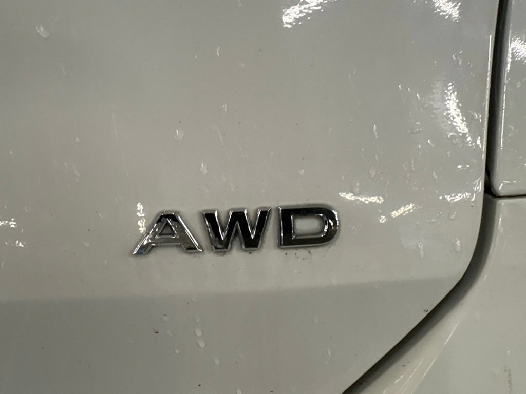 Used 2016 Nissan Rogue S w/ Appearance Package AWD/4WD image 10