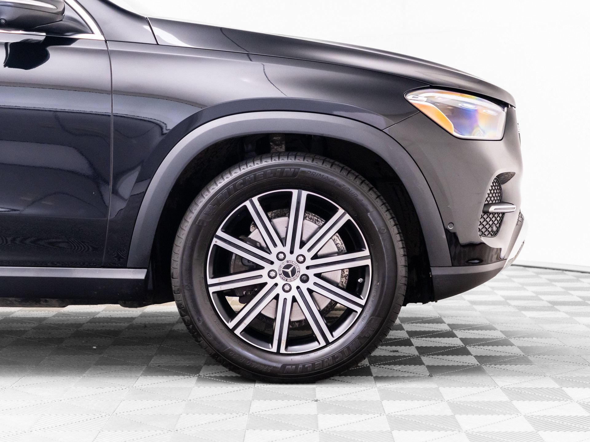 Used 2024 Mercedes-Benz GLE 350 4MATIC w/ Winter Package image 36