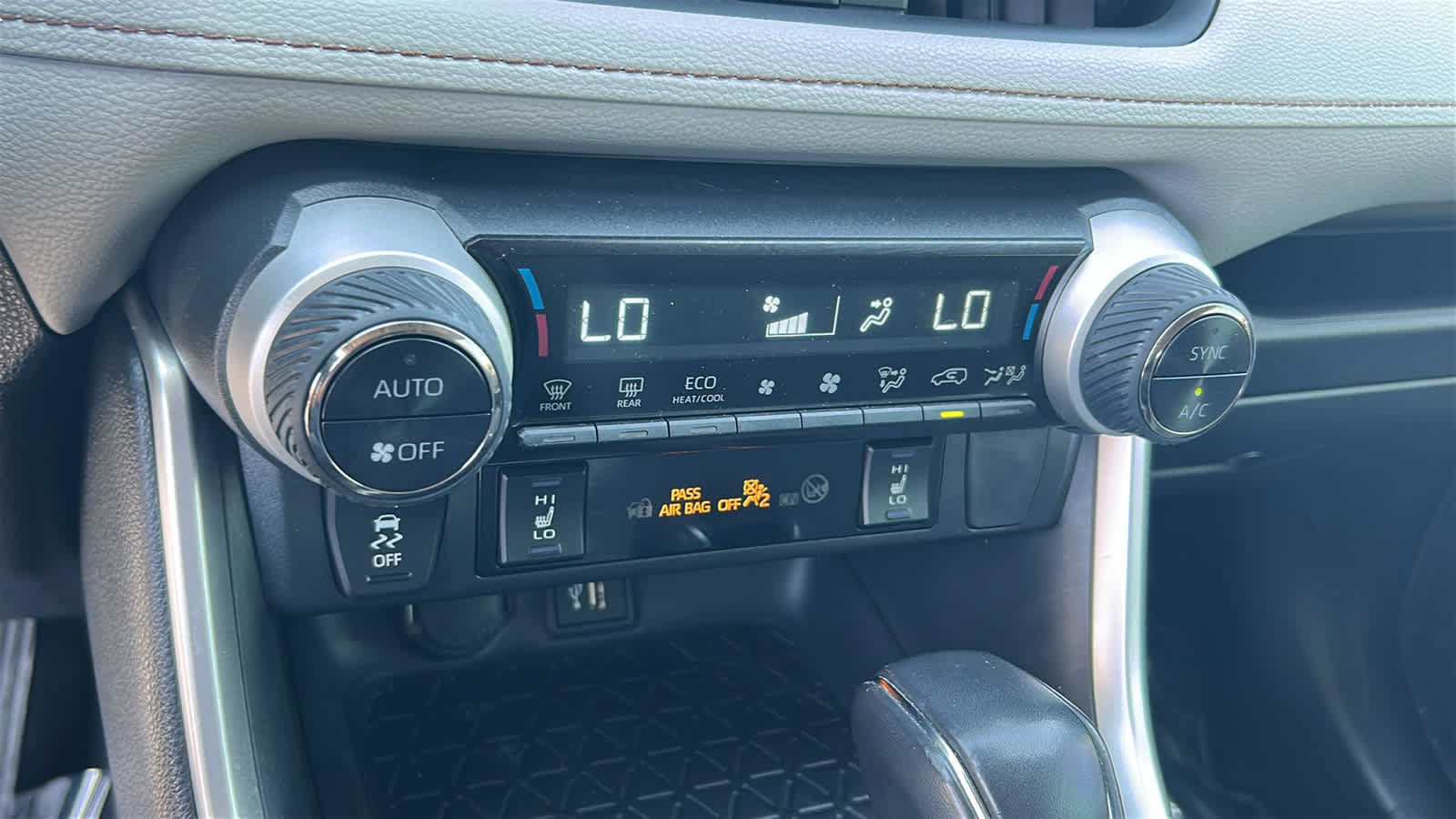Used 2024 Toyota RAV4 XLE Premium w/ Weather Package AWD/4WD image 14