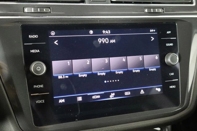 Used 2023 Volkswagen Tiguan SE FWD image 31