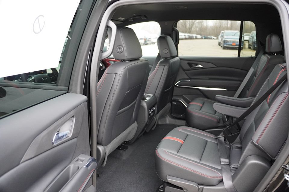 New 2026 Chevrolet Traverse RS AWD/4WD image 11