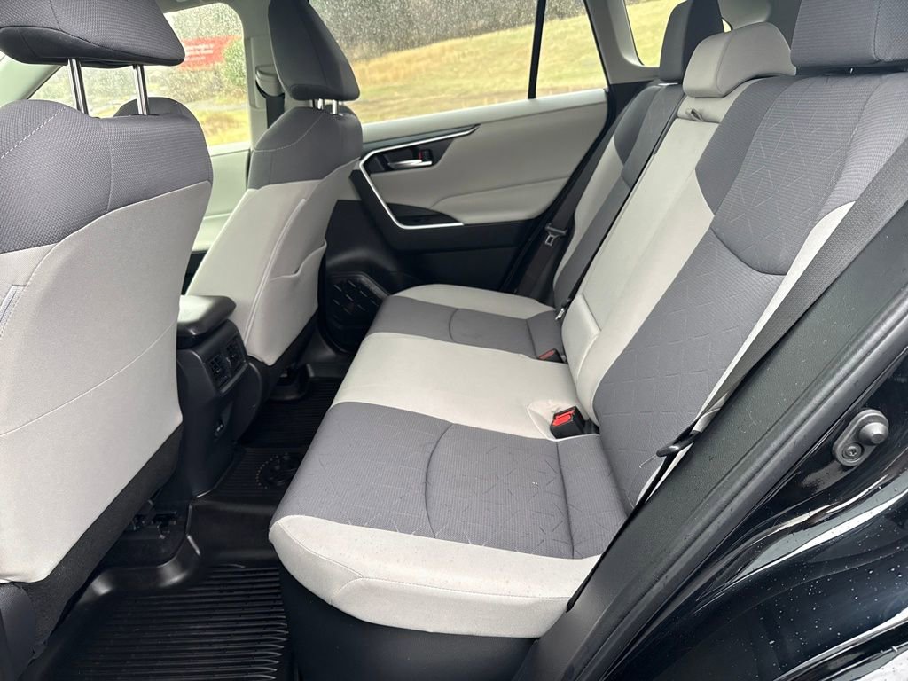 Used 2024 Toyota RAV4 XLE w/ Convenience Package image 29