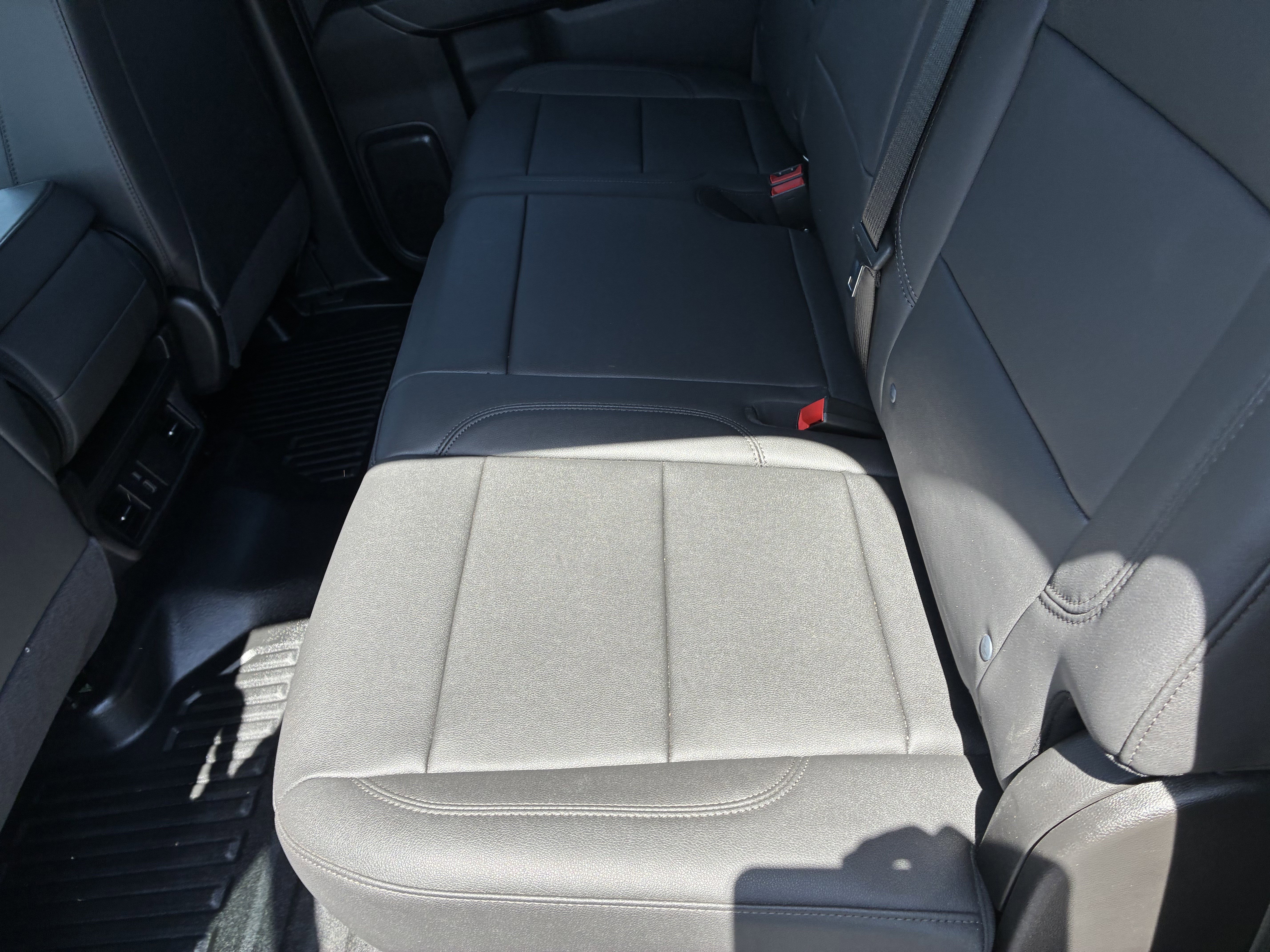 Used 2025 Chevrolet Silverado 2500 W/T w/ WT Convenience Package RWD image 18