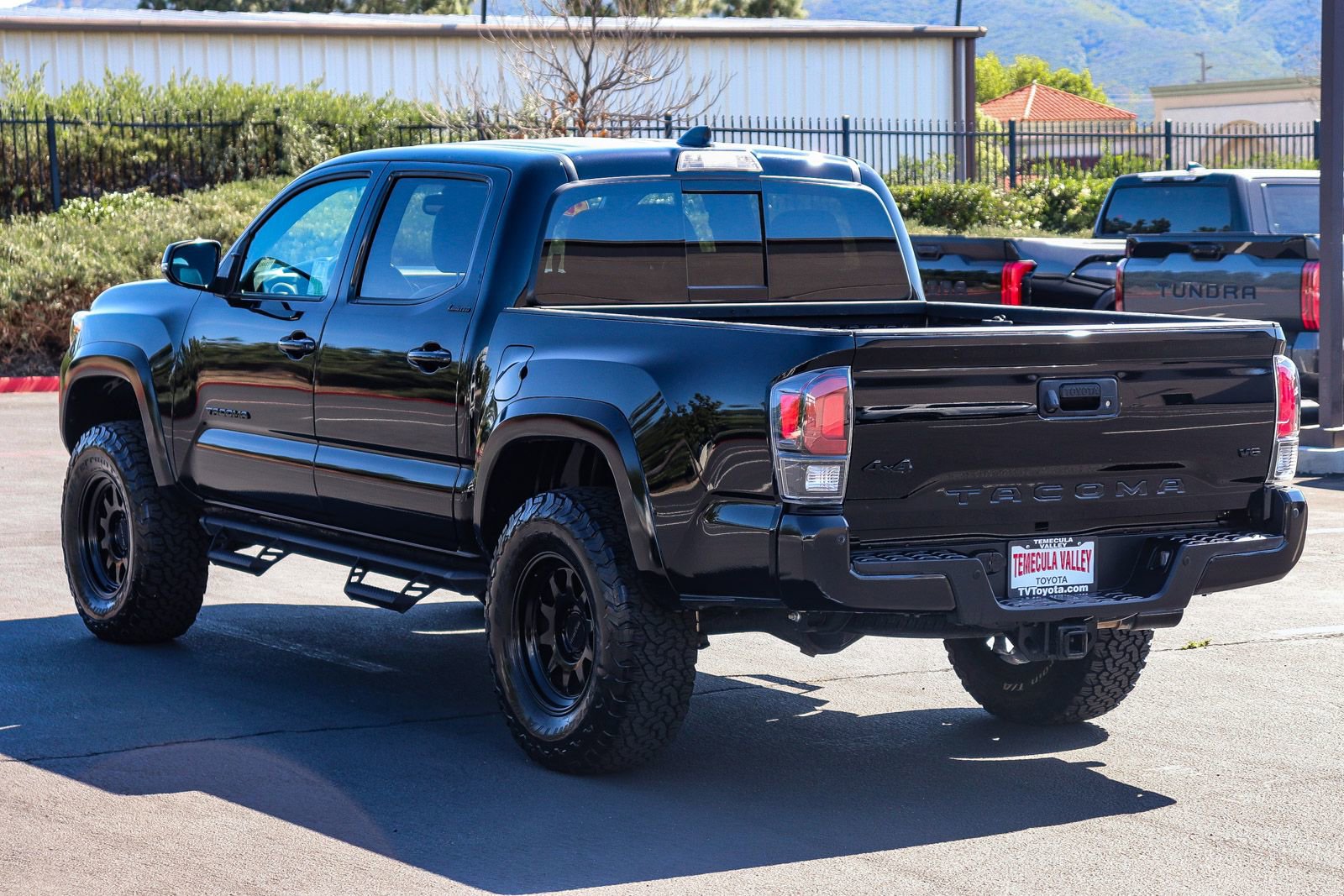 Used 2022 Toyota Tacoma Limited w/ Nightshade Package AWD/4WD image 5