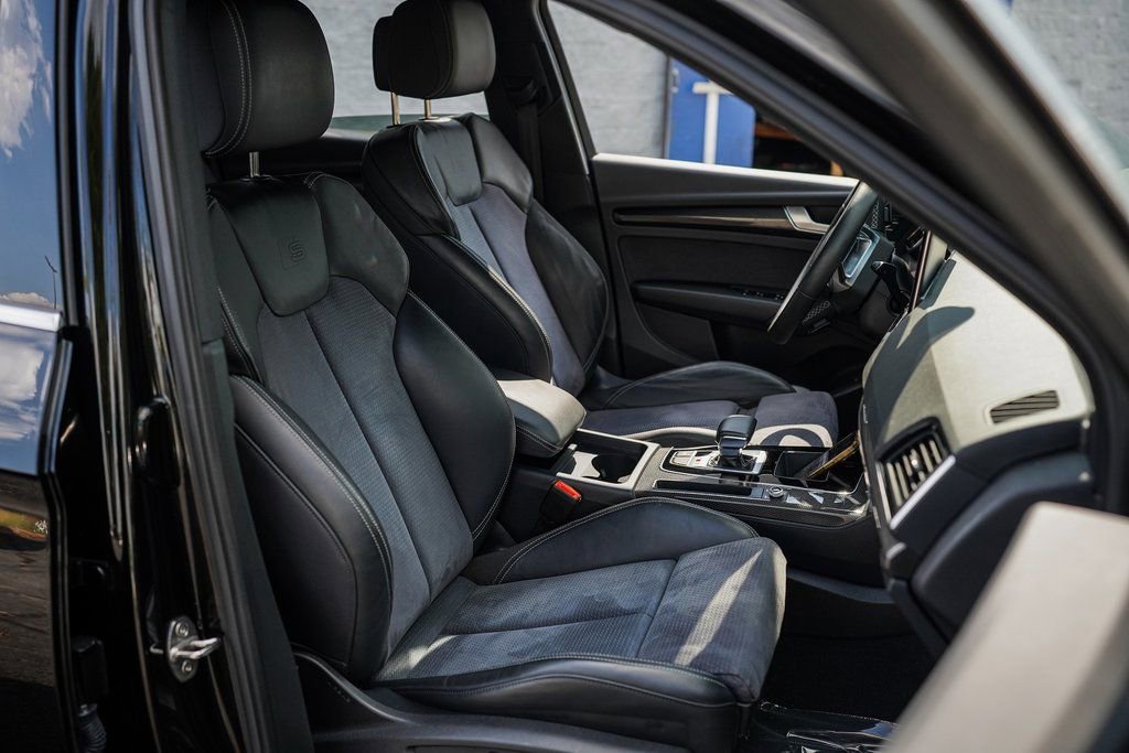 Used 2023 Audi SQ5 Premium w/ Convenience Package image 24