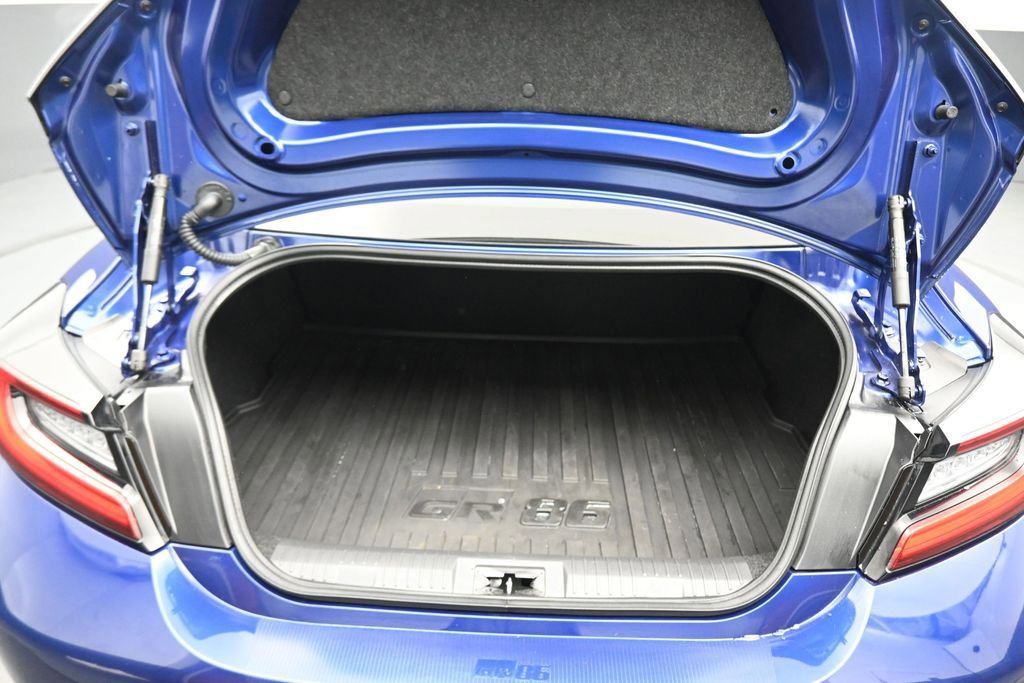 Used 2024 Toyota GR86 Premium RWD image 35