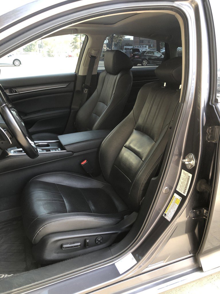 Used 2020 Honda Accord Touring image 34