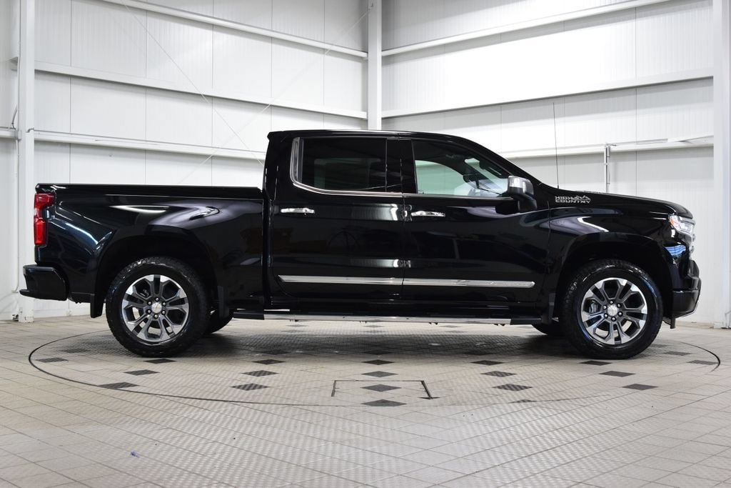 New 2026 Chevrolet Silverado 1500 High Country w/ Technology Package AWD/4WD image 9