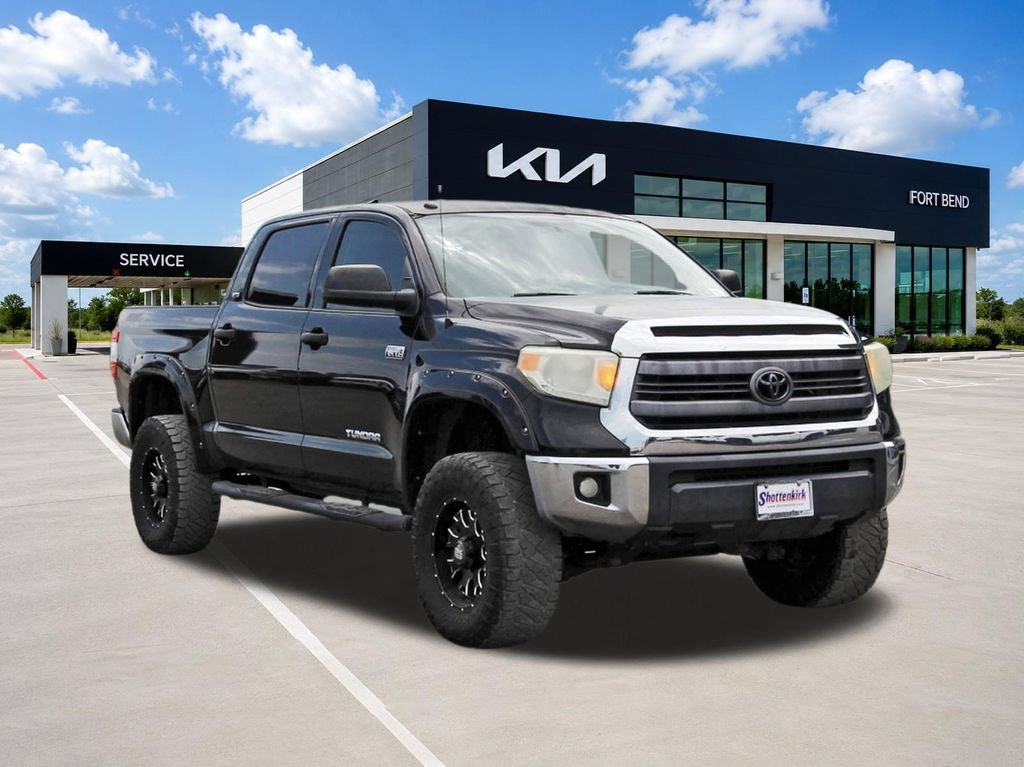 Used 2015 Toyota Tundra SR5 w/ SR5 Upgrade Package AWD/4WD image 3