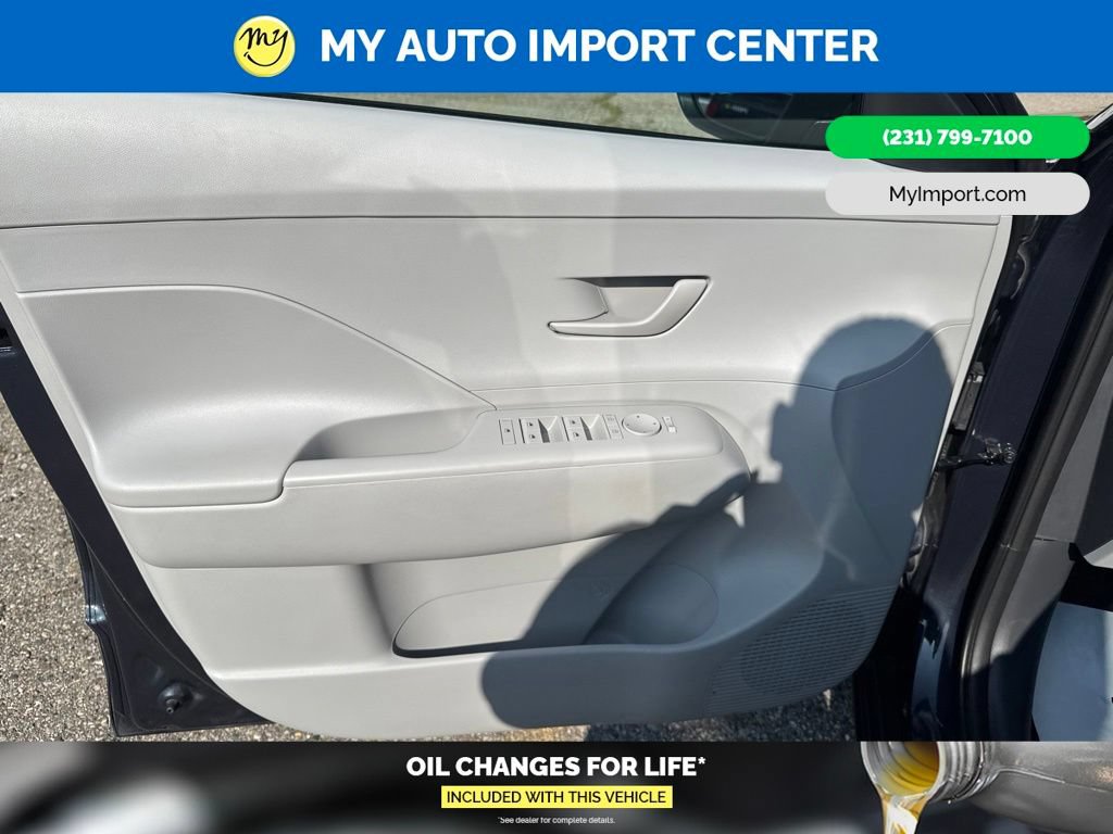 Used 2025 Hyundai Kona SEL AWD/4WD image 10