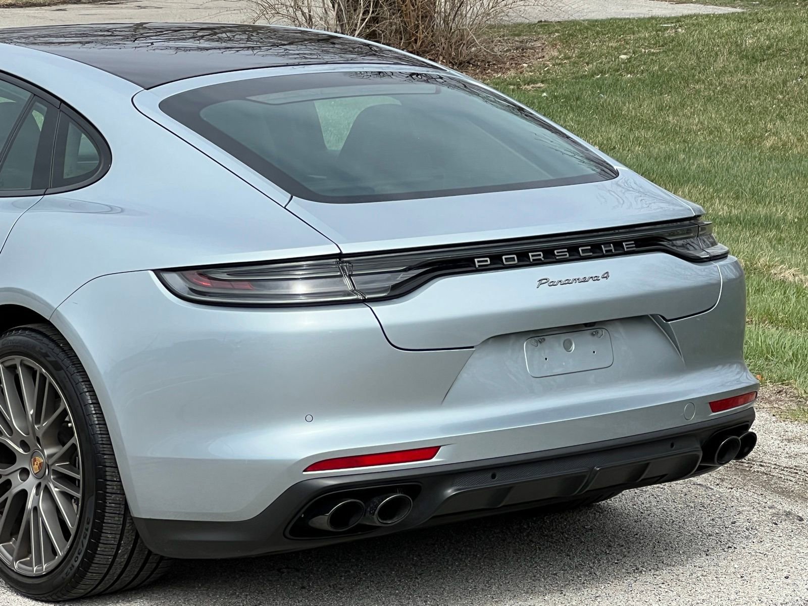 Certified 2023 Porsche Panamera 4 Platinum Edition image 10