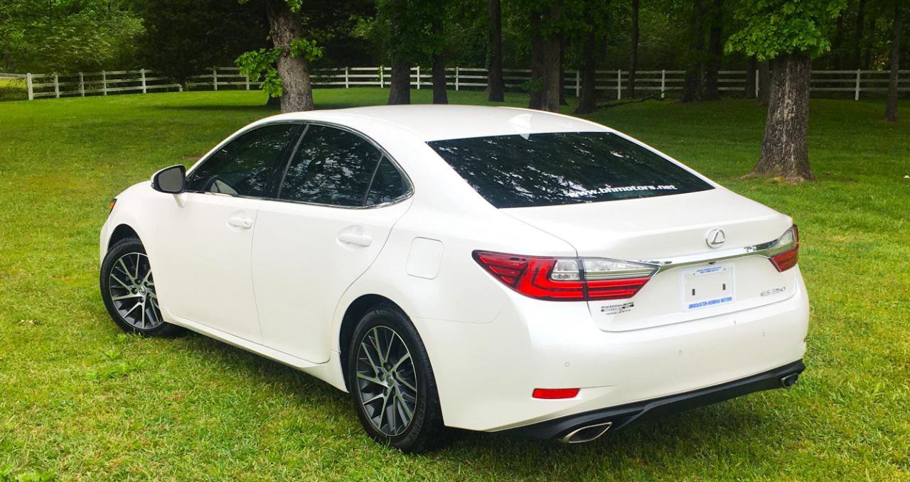 Used 2016 Lexus ES 350 w/ Luxury Package w/Wood Trim FWD image 4