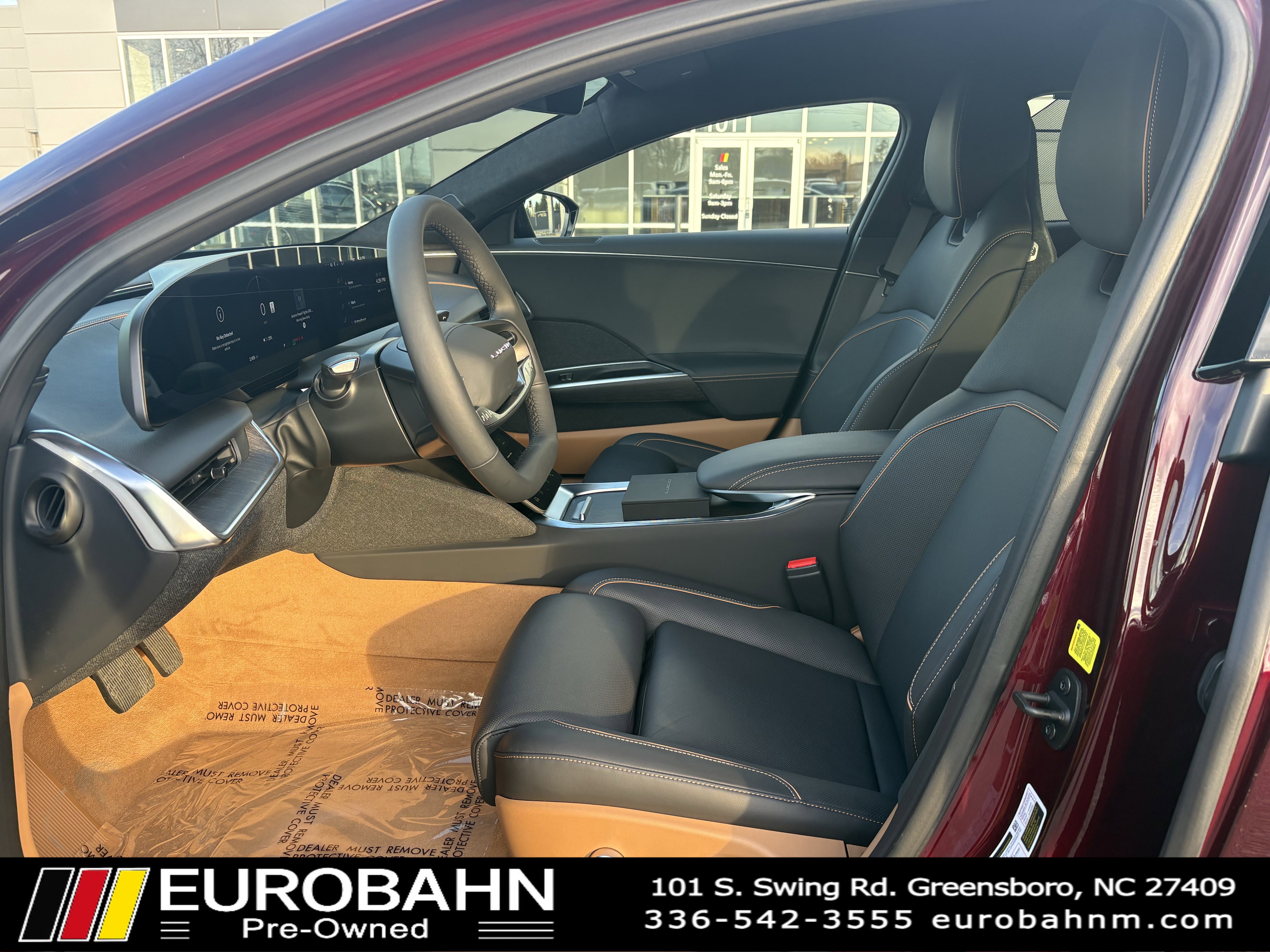 Used 2025 Lucid Air Touring image 7