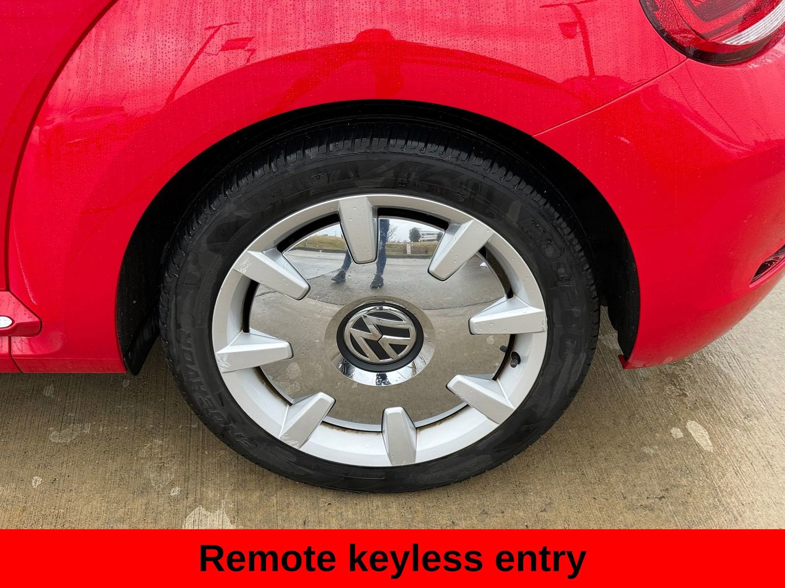 Used 2019 Volkswagen Beetle 2.0T SE image 10