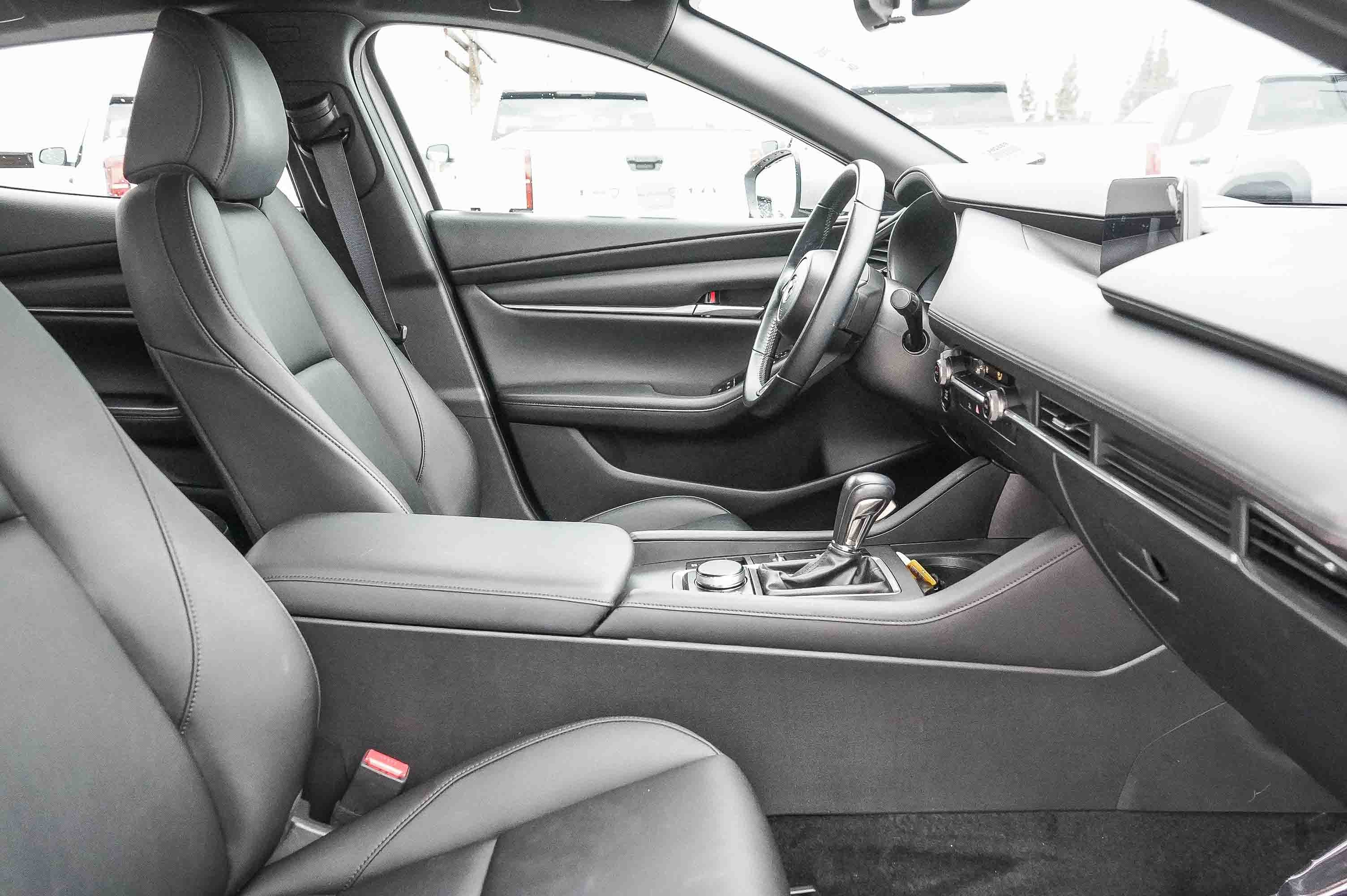 Used 2023 MAZDA MAZDA3 s image 17