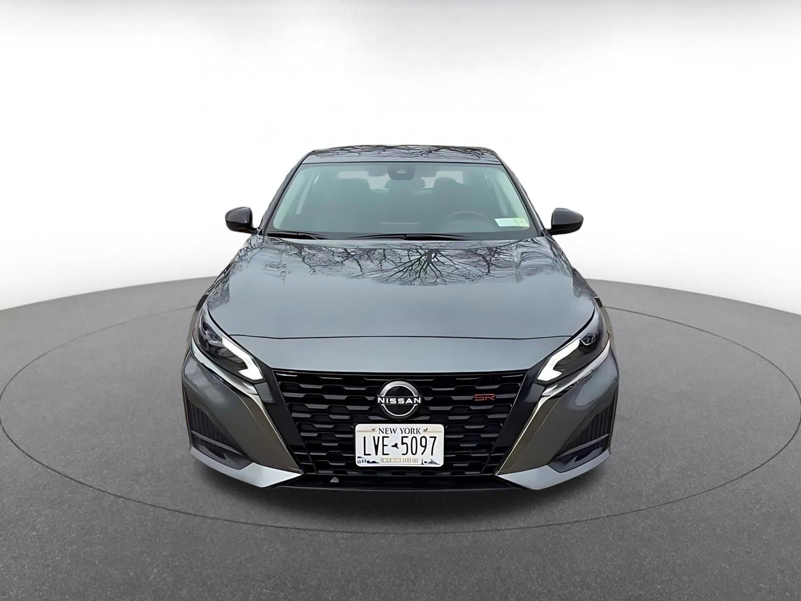 Used 2025 Nissan Altima 2.5 SR image 4