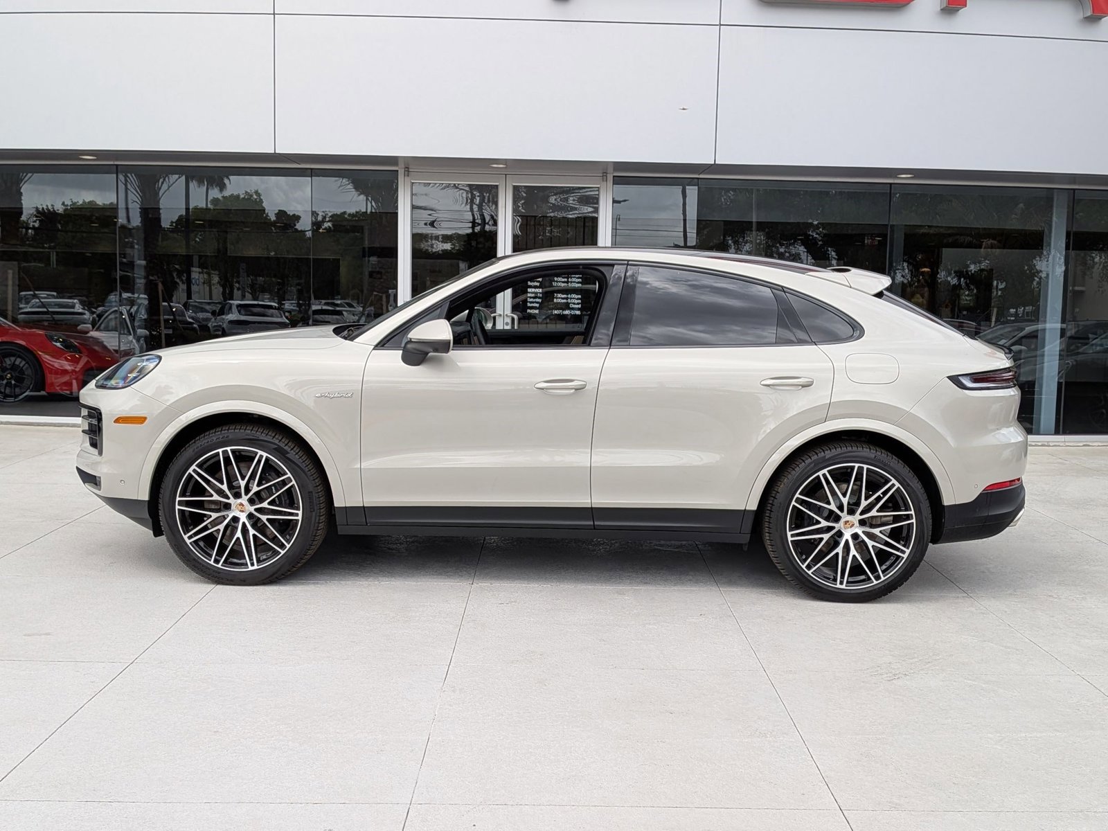 Used 2026 Porsche Cayenne E-Hybrid image 2