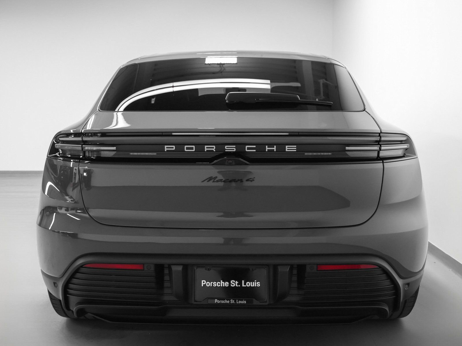 New 2026 Porsche Macan 4 Electric image 11