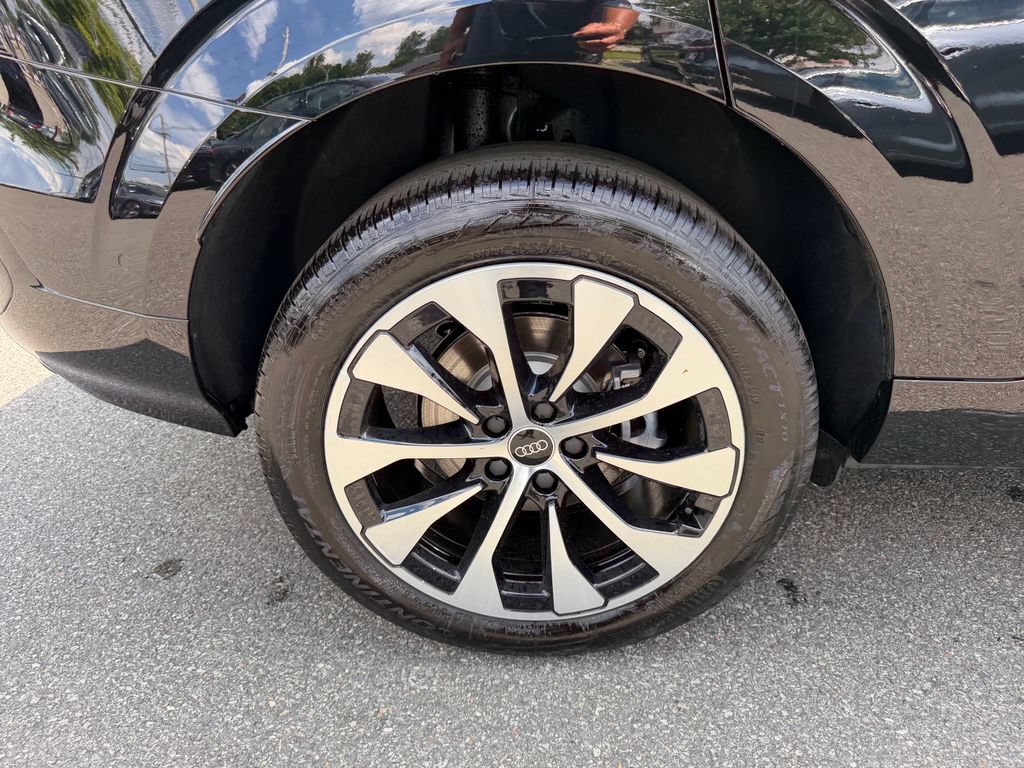 New 2026 Audi Q3 quattro 2.0T AWD/4WD image 10