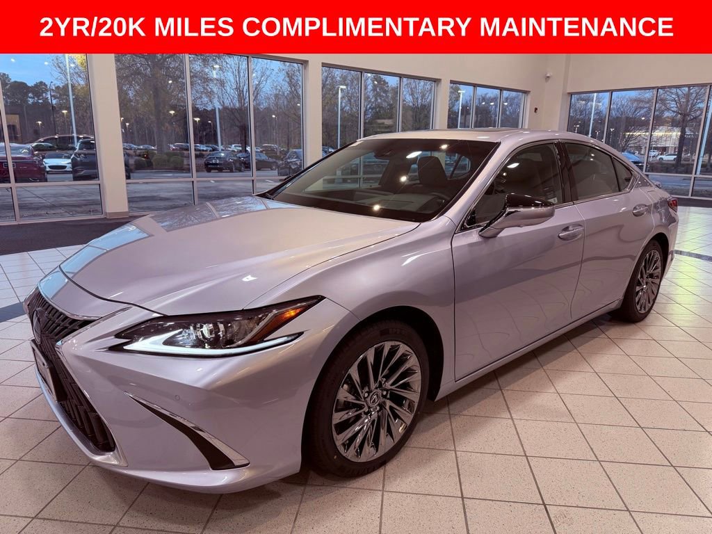 Used 2024 Lexus ES 300h w/ Luxury Package image 3