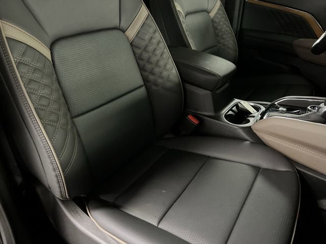 Certified 2025 GMC Canyon Denali AWD/4WD image 28