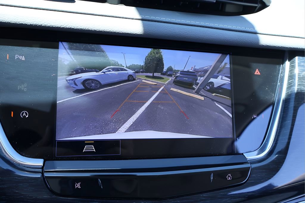 Used 2023 Cadillac XT6 Premium Luxury FWD image 24