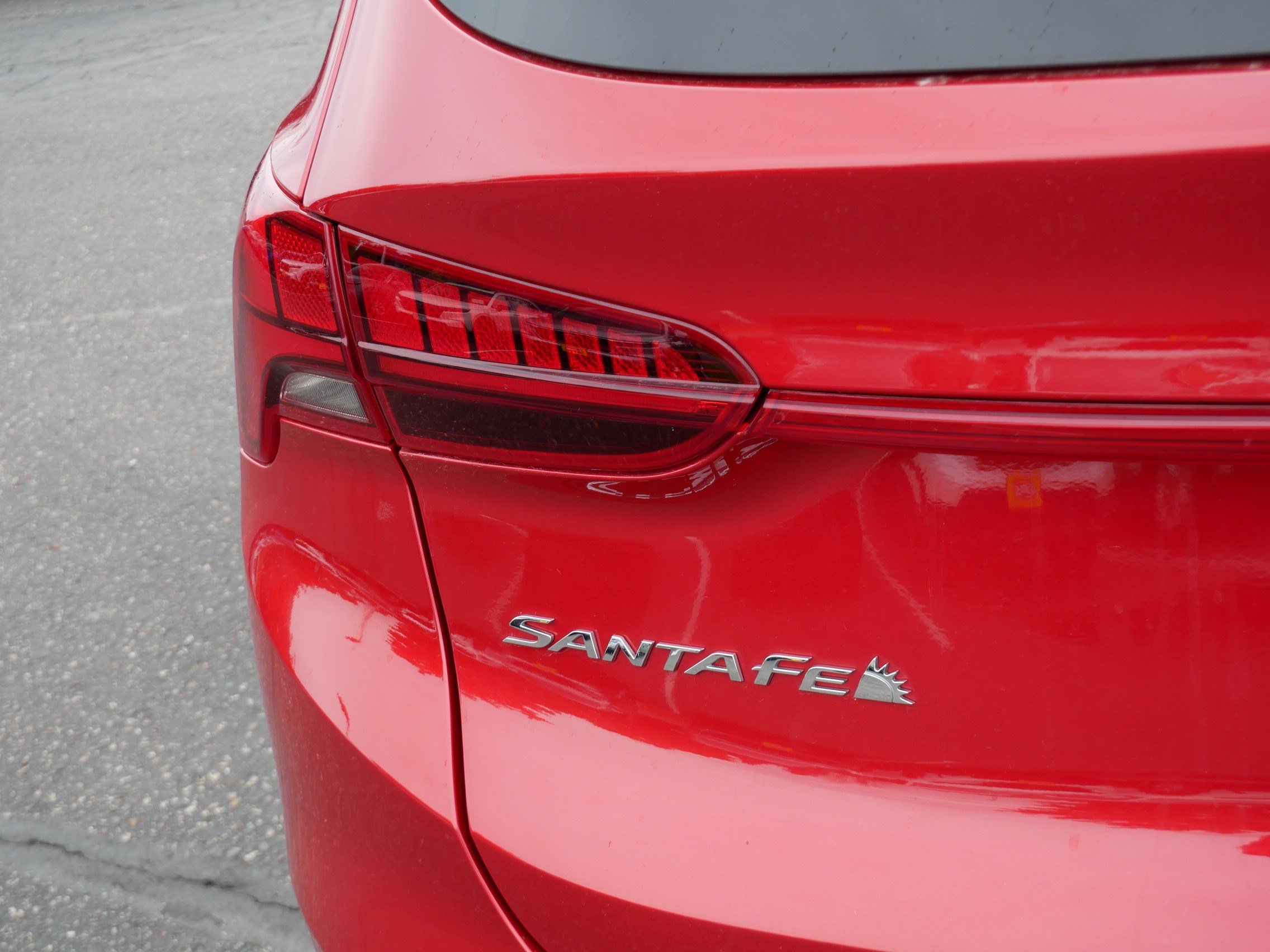 Used 2022 Hyundai Santa Fe SEL w/ Convenience + Premium Package AWD/4WD image 17
