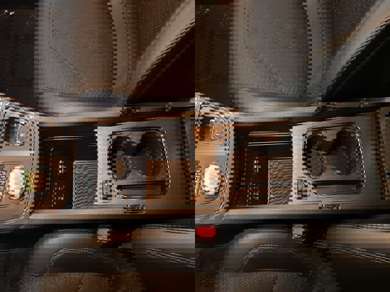 Used 2015 Chrysler 200 S w/ Navigation & Sound Group I image 19