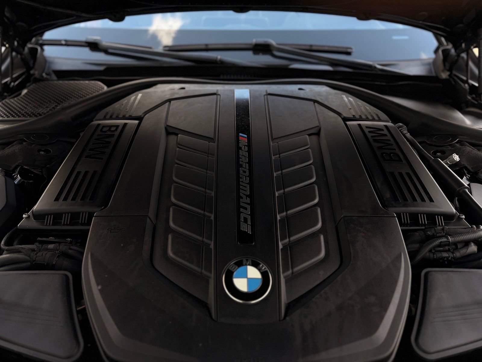 Used 2018 BMW M760i xDrive AWD/4WD image 80