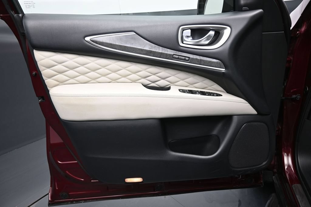 Used 2019 INFINITI QX60 Luxe w/ Limited Package AWD/4WD image 10