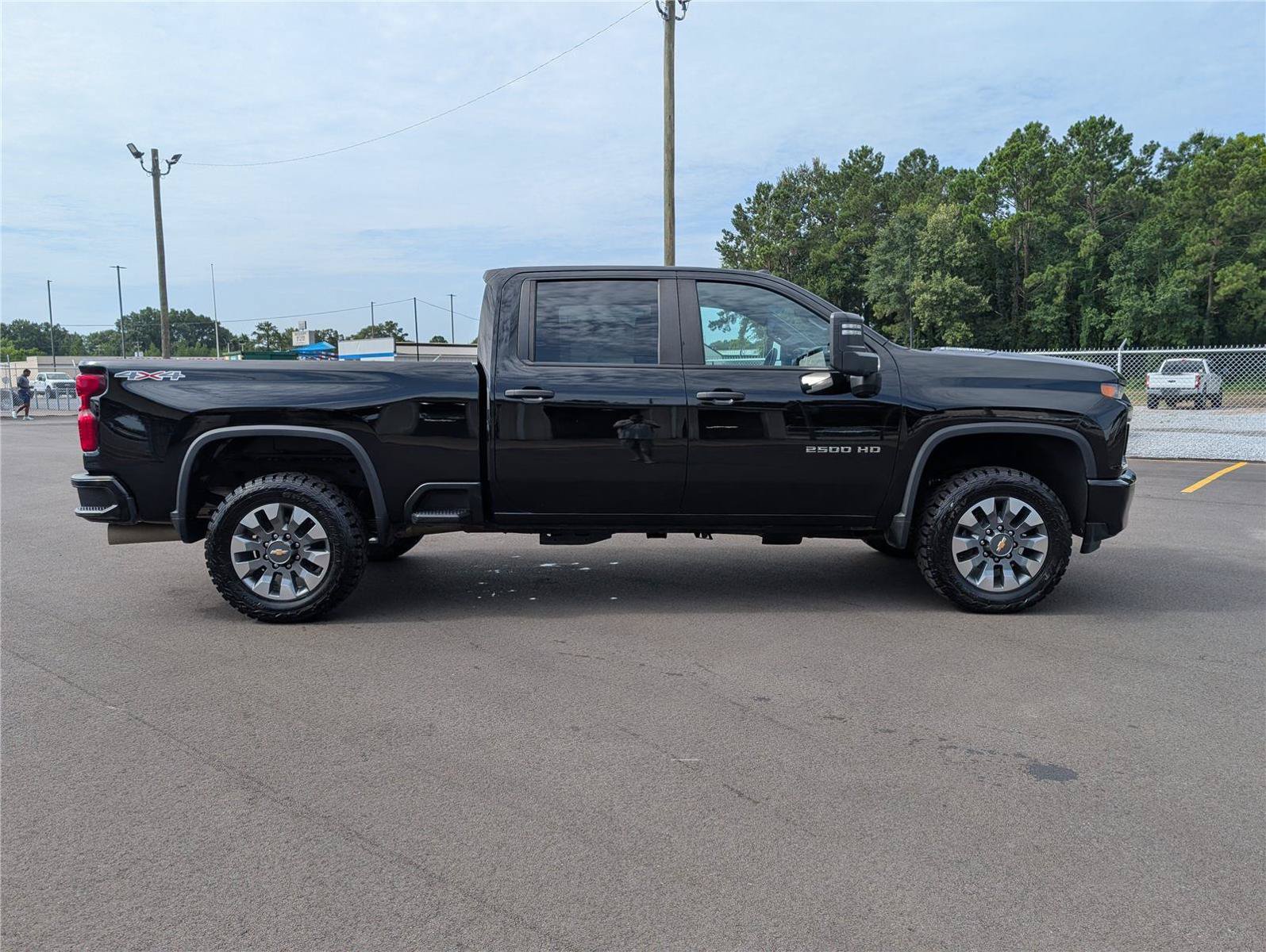 Used 2023 Chevrolet Silverado 2500 Custom w/ Custom Value Package AWD/4WD image 6