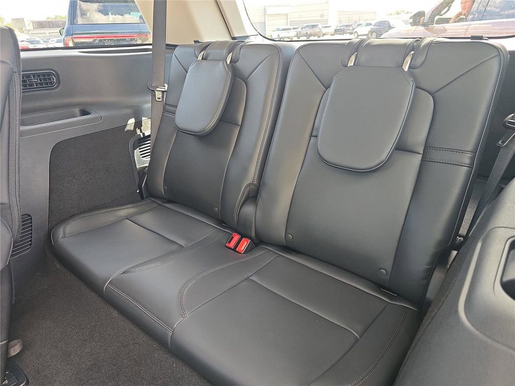 New 2026 Lincoln Aviator AWD image 10