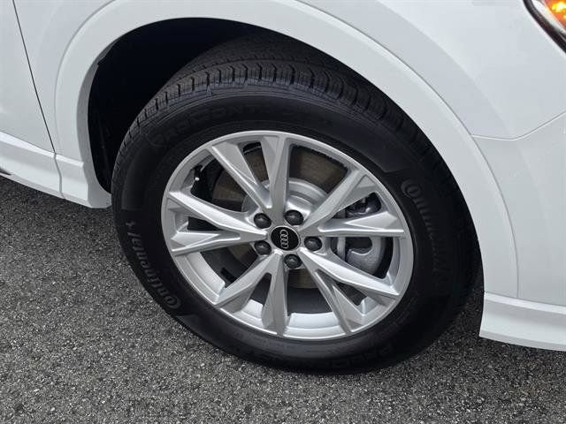 Used 2025 Audi Q3 2.0T Premium w/ Convenience Package image 28