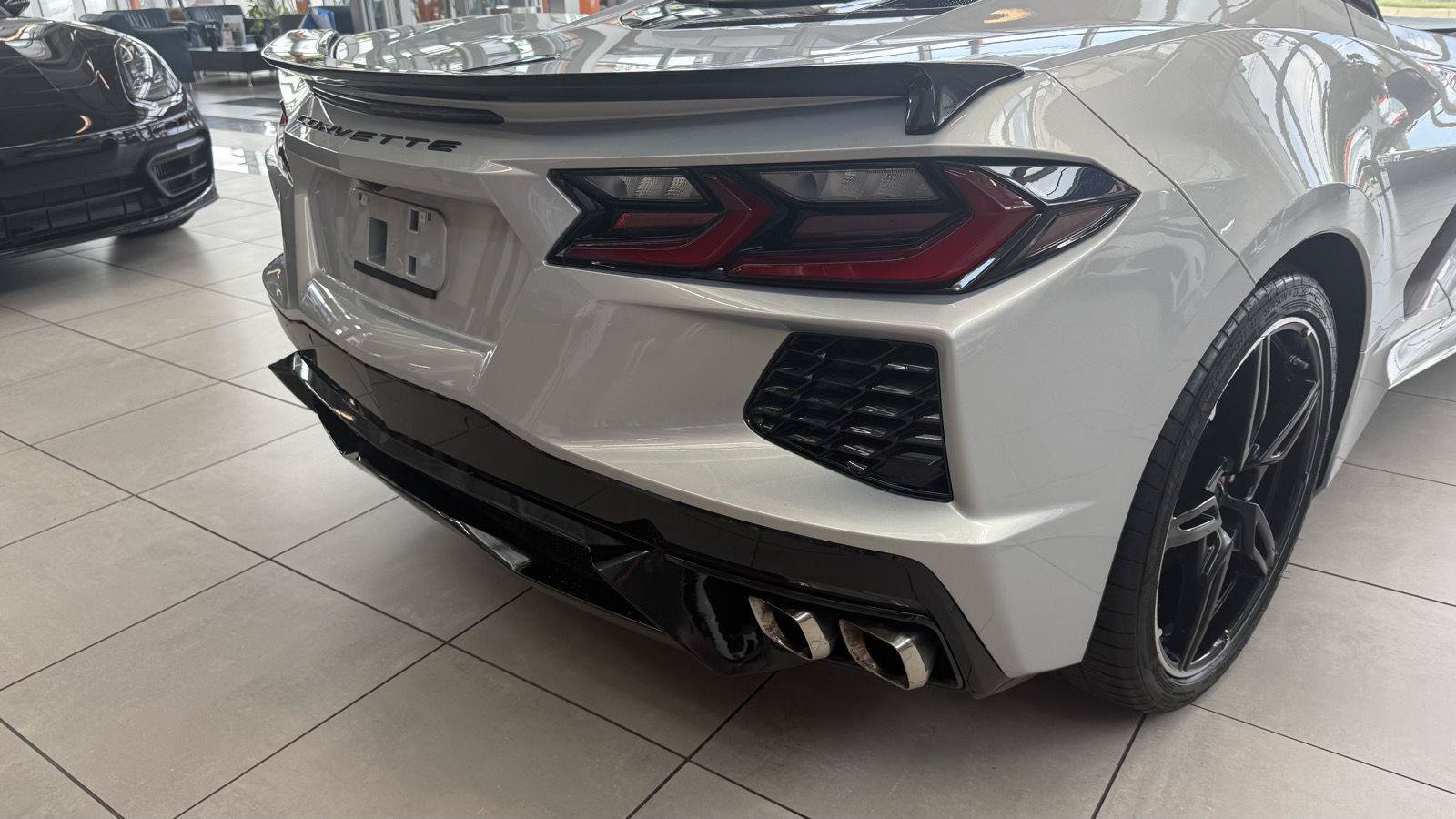 Used 2023 Chevrolet Corvette Stingray Coupe RWD image 19