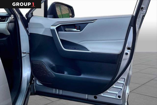 Certified 2019 Toyota RAV4 XLE Premium FWD image 23