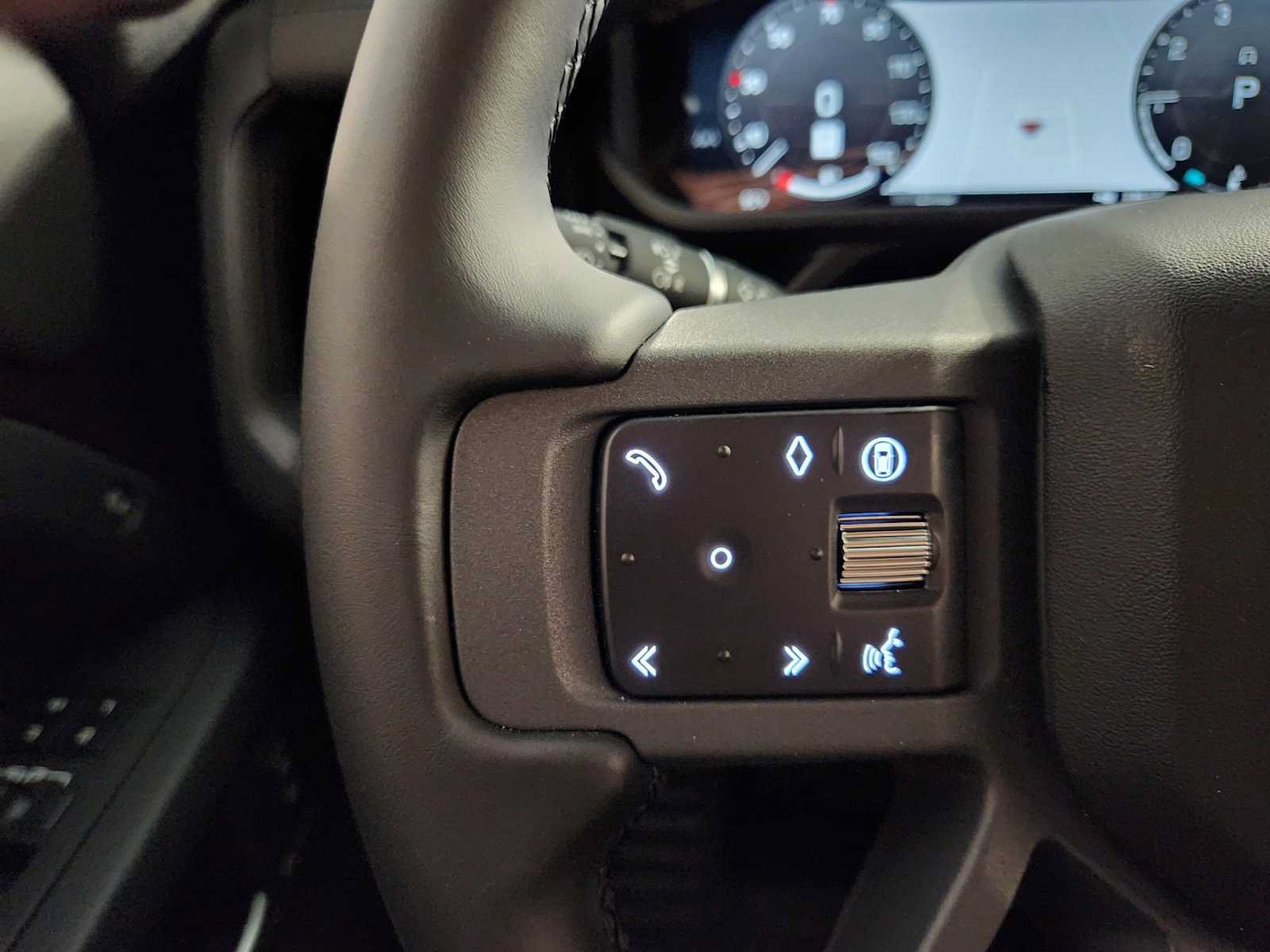 New 2026 Land Rover Defender 90 X-Dynamic SE AWD/4WD image 27