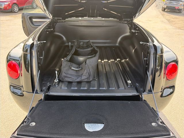 Used 2004 Chevrolet SSR w/ Preferred Equipment Group RWD image 33