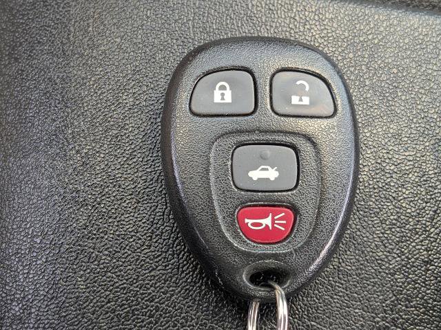 Used 2006 Pontiac Solstice Convertible w/ Power Package RWD image 28