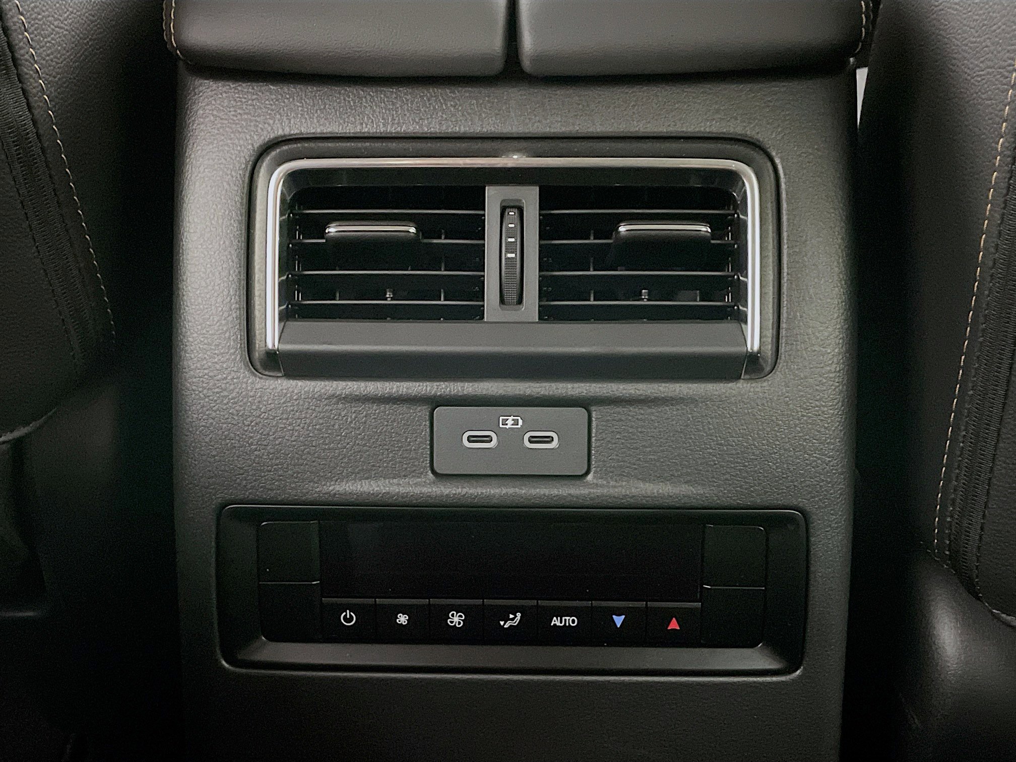 Used 2024 MAZDA CX-90 Plug-In Hybrid w/ Premium Pkg image 27