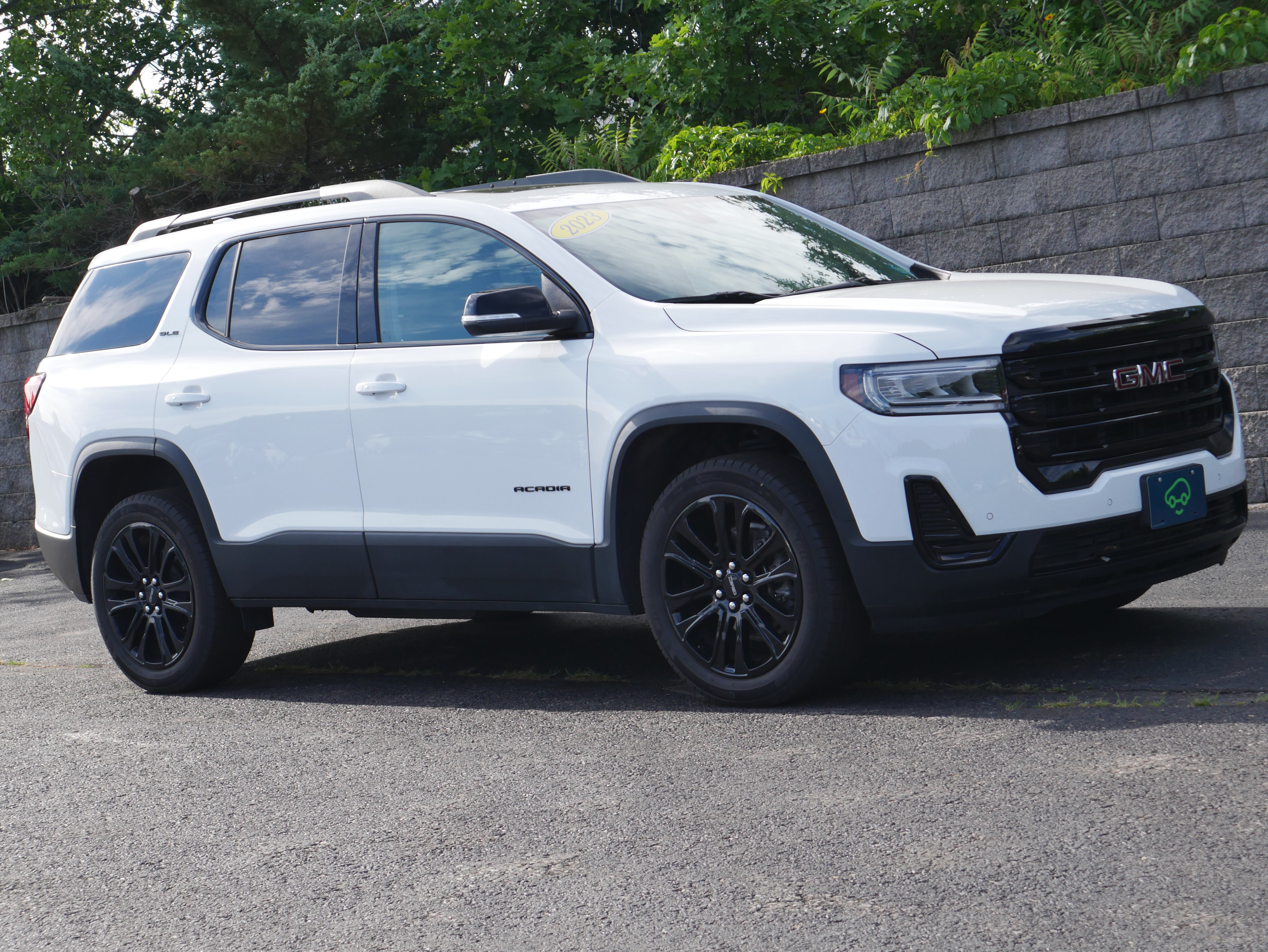 Certified 2023 GMC Acadia SLE w/ Driver Convenience Package AWD/4WD image 11