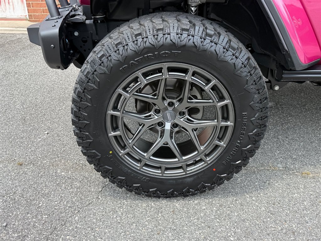 Used 2024 Jeep Wrangler Unlimited Rubicon 392 AWD/4WD image 15