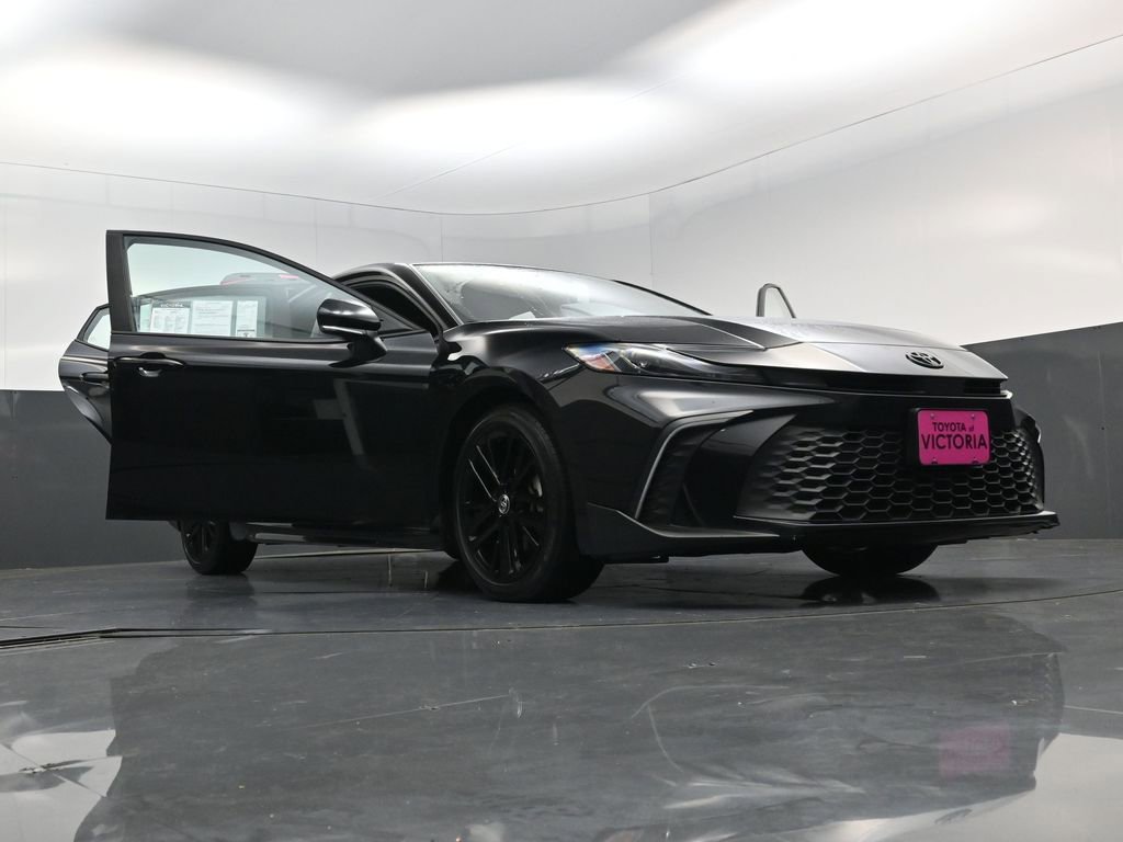 Used 2025 Toyota Camry SE w/ Convenience Package image 23