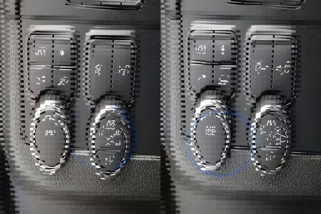 Used 2025 Chevrolet Tahoe Premier image 27