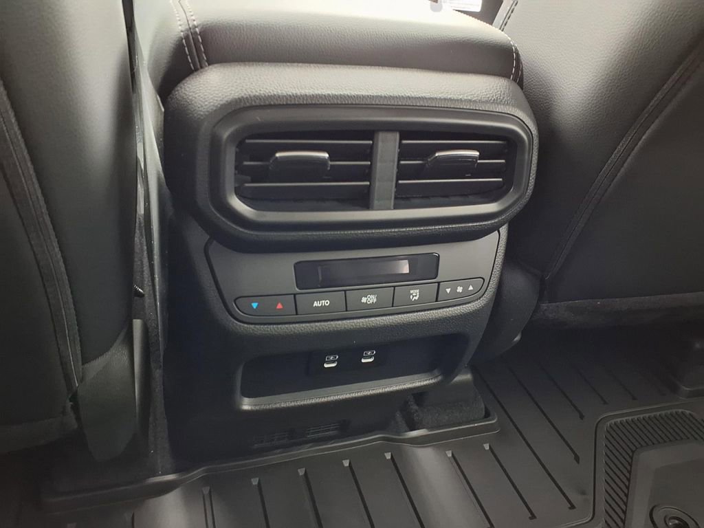 New 2026 Honda Pilot Touring image 24