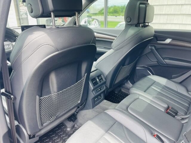 Used 2023 Audi Q5 2.0T Premium w/ Convenience Package AWD/4WD image 14