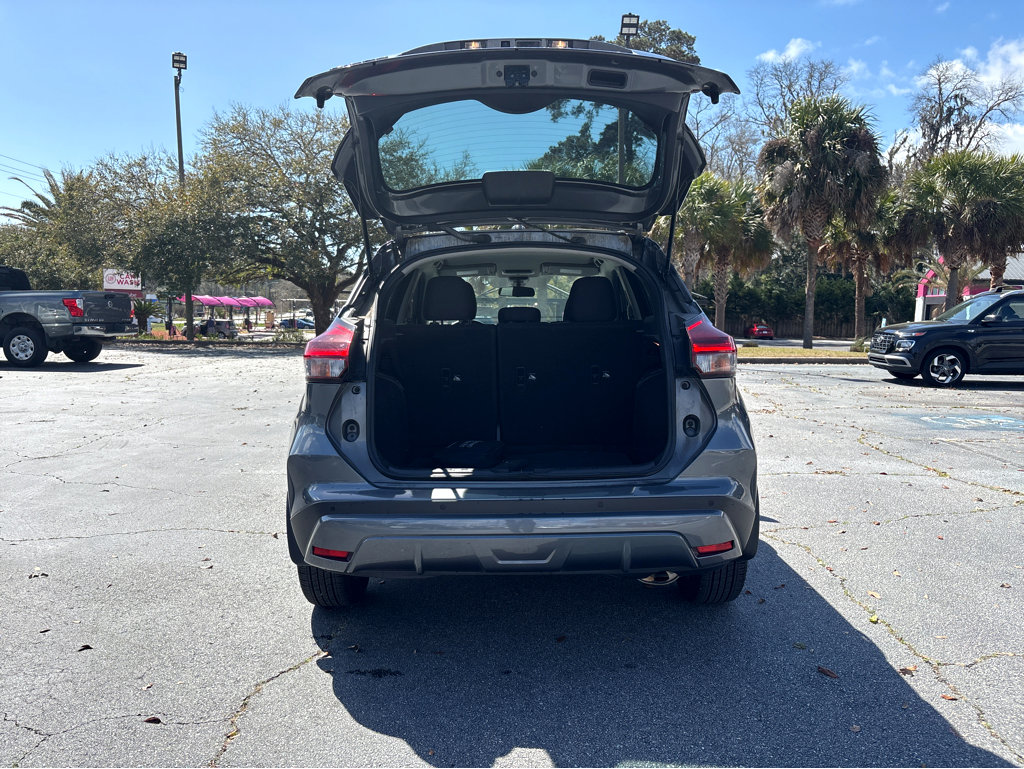 Used 2023 Nissan Kicks S FWD image 21