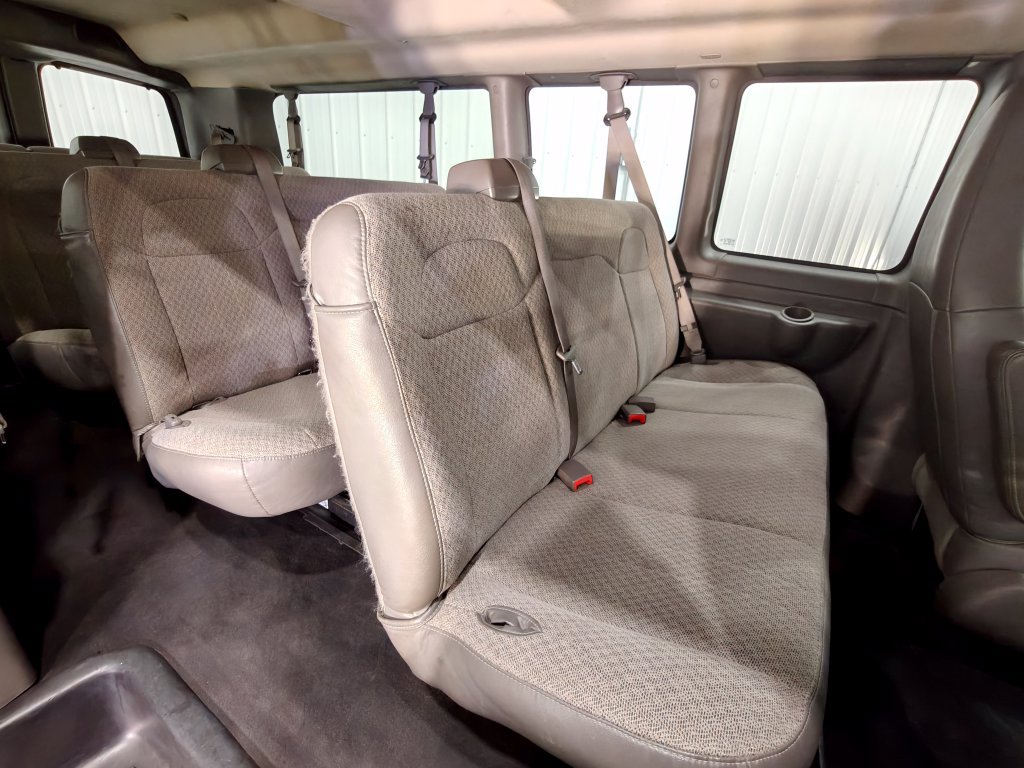 Used 2019 Chevrolet Express 3500 LS RWD image 24