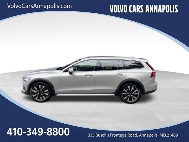 Certified 2025 Volvo V60 B5 Cross Country Ultra AWD/4WD image 5